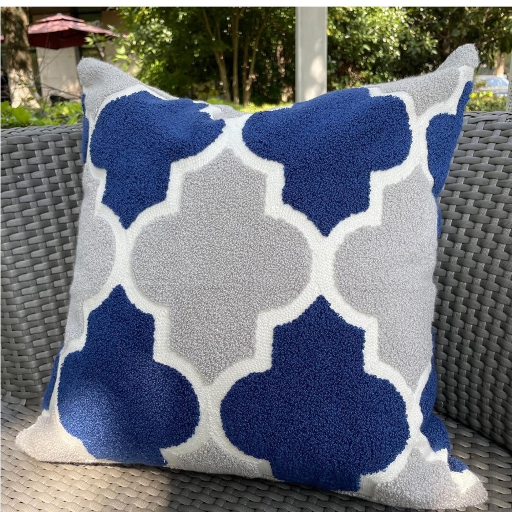 NWT Single Blue Textured Throw Pillow Cover 18x18